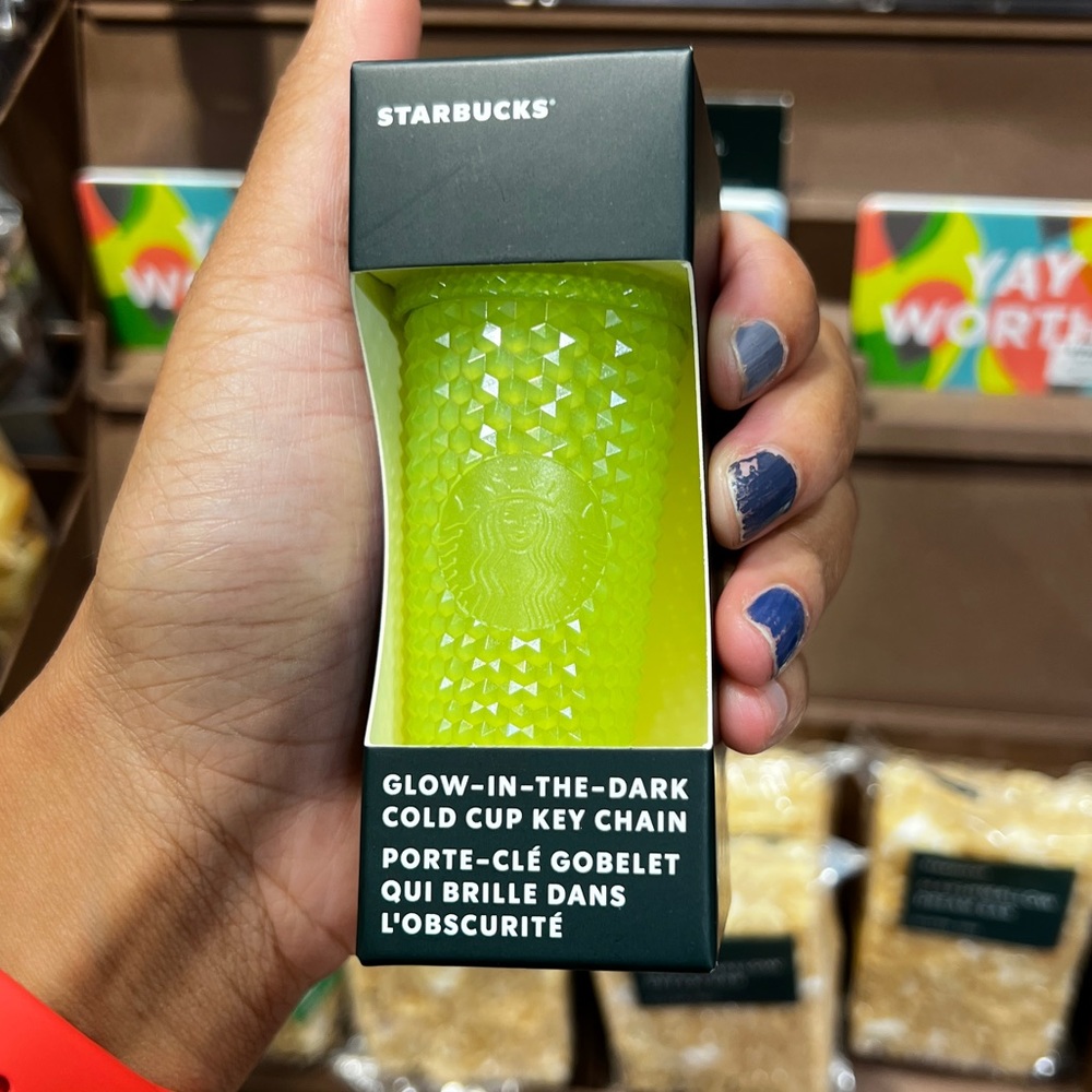 NEW! 2022 x1 Starbucks Halloween GITD Keychain Tumbler Cup